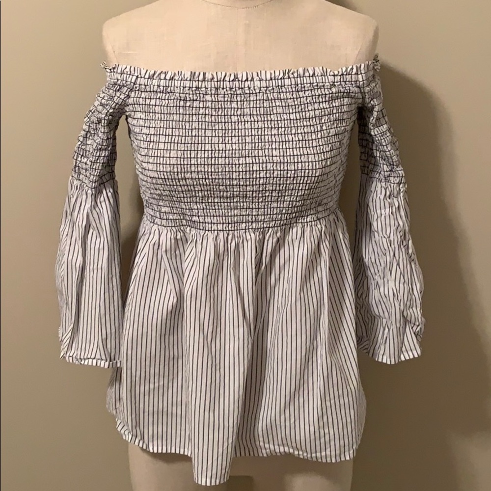 LOFT off the shoulder top - Picture 1 of 4
